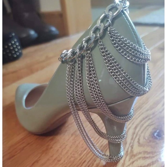 ✨3/$38 New 1 Piece Silver Layered Chain Anklet | High Heel Wedge Shoe Accessory - Picture 11 of 16